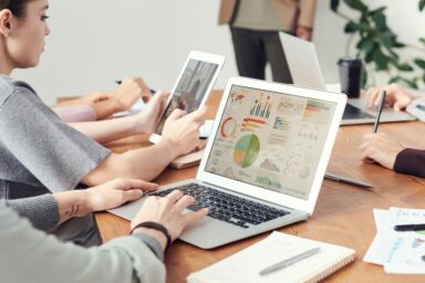 comparativa entre Woffu y Factorial para elegir software de recursos humanos