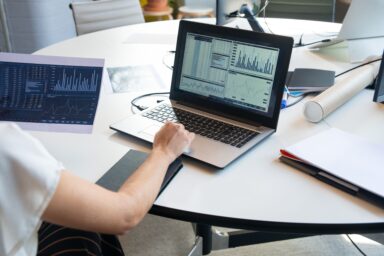 comparativa entre Woffu y Sesame HR para elegir software de recursos humanos