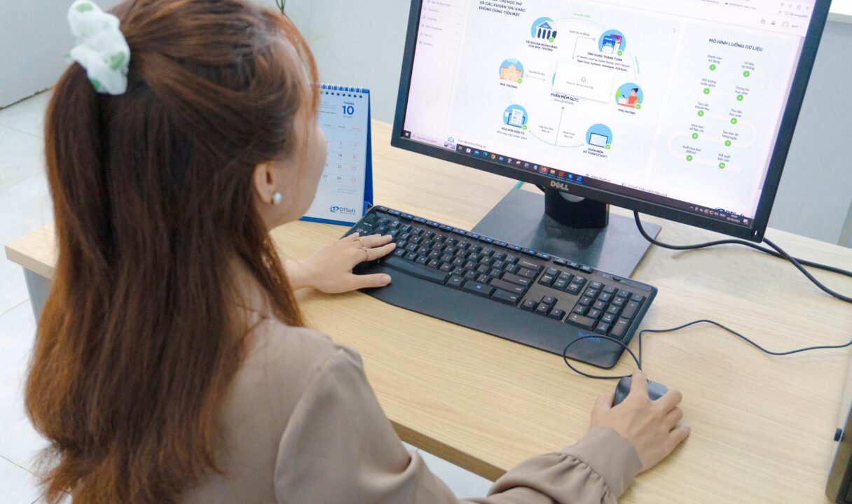 comparativa entre Woffu y Bizneo para elegir software de recursos humanos